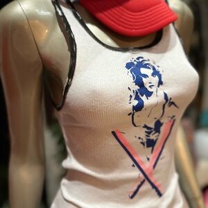 ⚡️BARBARELLA Queen of the Galaxy distressed soft ribbed graphic soft tank top M